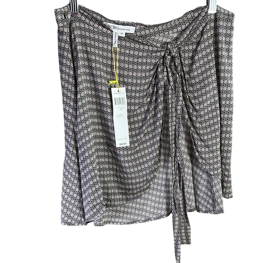 BCBGeneration Skirt XS Geometric Print Mini Wrap‎ Tie Nectar Multi